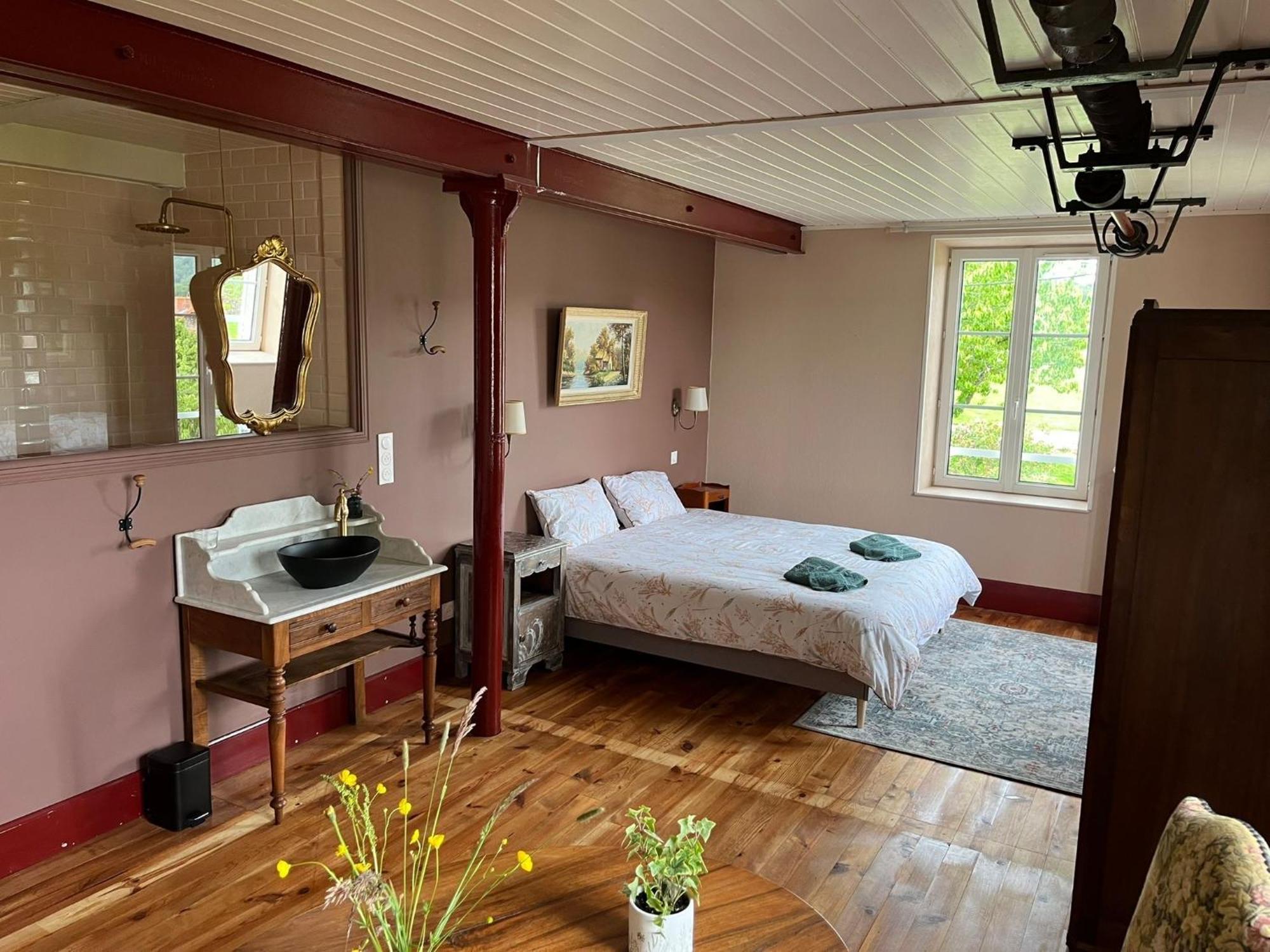 Bed and Breakfast Moulin De Maupoy Saint-Symphorien-de-Marmagne Exterior foto