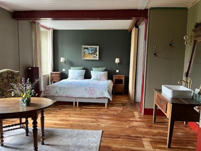 Bed and Breakfast Moulin De Maupoy Saint-Symphorien-de-Marmagne Exterior foto